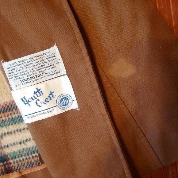 London Fog Fleece-Lined Youth/Young Adult Trench Coat - Picture 4 of 6